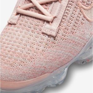 New Nike Air Vapormax Flyknit 2021 Women’s size 12 color:Rose/silver